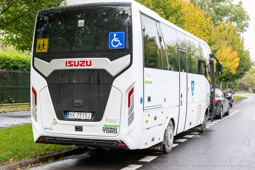 Miszalski, autobus, Centrum dla Niewidomych i Słabowidzących, Tyniecka, Chamielec, Nawratowicz-Stu  Autor: P. Wojnarowski