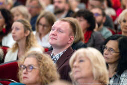 Klaman, konferencja, nauczyciele, dyrektorzy, szkoły, przedszkola, Pasek, Domańska, Teatr Słowack