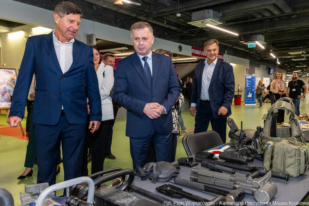 Targi Pracy i Przedsiębiorczości, Mazur, Przedsiębiorca roku, Grodzki Urząd Pracy, Tauron Arena   Autor: P. Wojnarowski