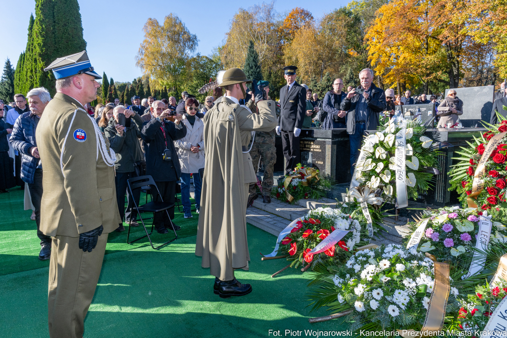 pogrzeb, Cmentarz Salwatorski, Norbertanki, kondukt, Dziwisz, Raś, Fryczek, Chamielec  Autor: P. Wojnarowski