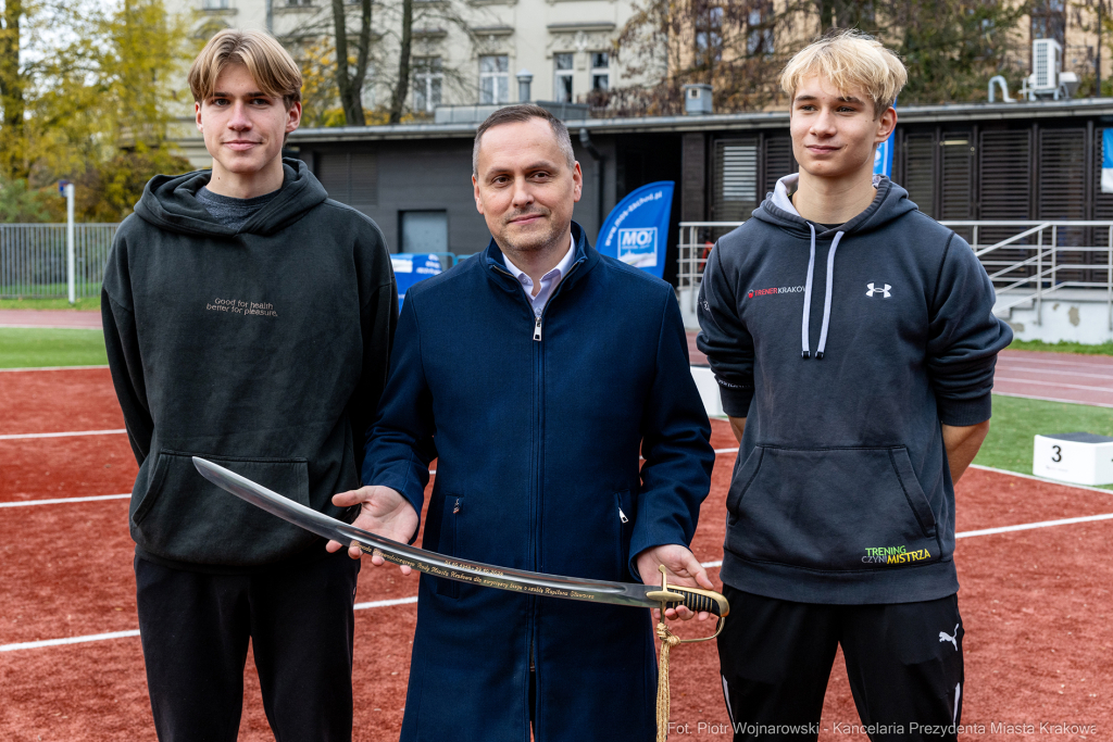 pw_390_020_fot. piotr wojnarowski.jpg-Klaman, Kosek, bieg, szabla, Stawarz, młodzież  Autor: P. Wojnarowski