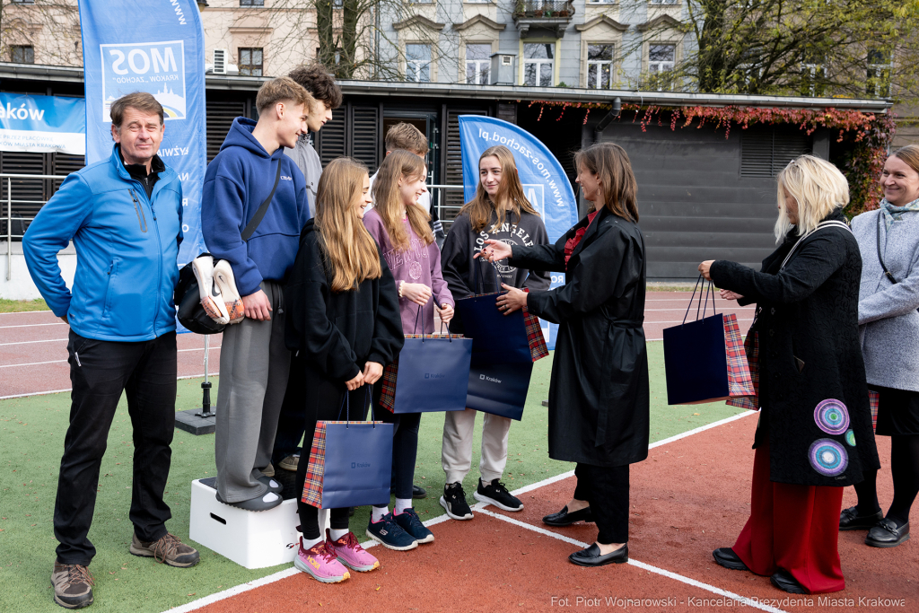 pw_390_031_fot. piotr wojnarowski.jpg-Klaman, Kosek, bieg, szabla, Stawarz, młodzież  Autor: P. Wojnarowski