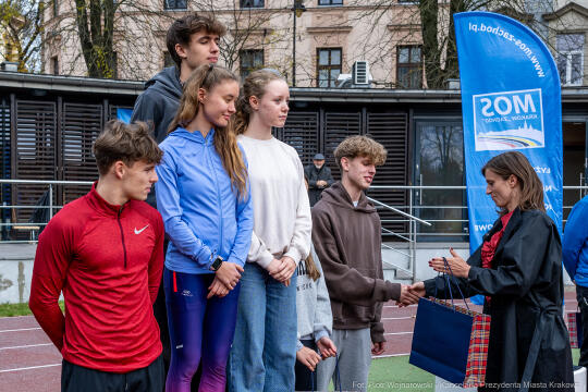 pw_390_036_fot. piotr wojnarowski.jpg-Klaman, Kosek, bieg, szabla, Stawarz, młodzież