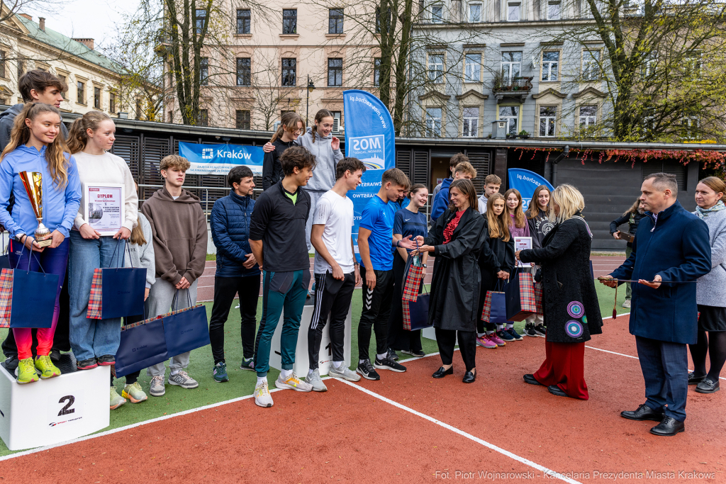 pw_390_043_fot. piotr wojnarowski.jpg-Klaman, Kosek, bieg, szabla, Stawarz, młodzież  Autor: P. Wojnarowski