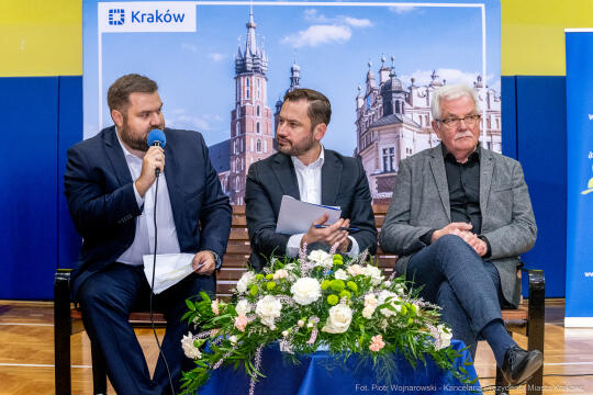 ławka dialogu, spotkanie, mieszkańcy, Dzielnica XVII, Wzgórza Krzesławickie, Mizalski, Sęk, Kra