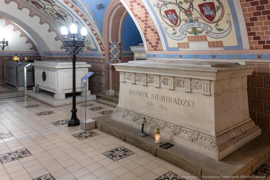 pw_393_009_fot. piotr wojnarowski.jpg-Miłosz, grób, Skałka, Klaman, Kosek, znicz