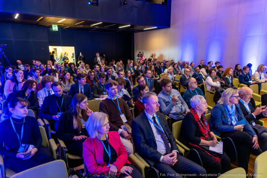 Eyes Economy Summit 2024 - otwarcie i panel dyskusyjny z udziałem Prezydenta Krakowa