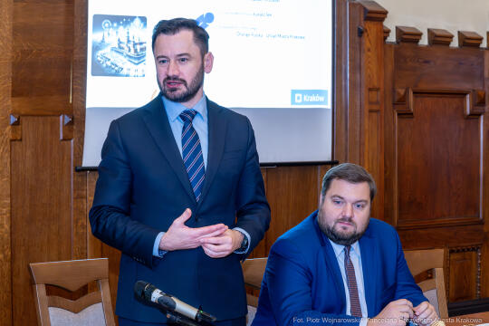 pw_355_010_fot. piotr wojnarowski.jpg-Miszalski, Sęk, Tech4KRK, transformacja cyfrowa