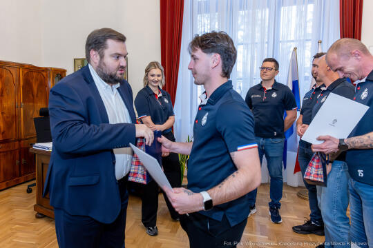 pw_358_004_fot. piotr wojnarowski.jpg-Sęk, ampfutbol, ampfutboliści, Wisła Kraków, spotkanie