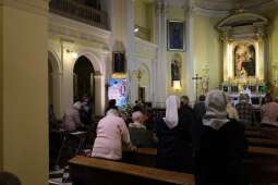 dscf8649.jpg-Zabawa Andrzejkowa 2024 z wieloma ucztami.