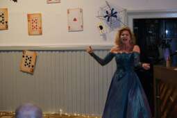 dscf8678.jpg-Zabawa Andrzejkowa 2024 z wieloma ucztami.