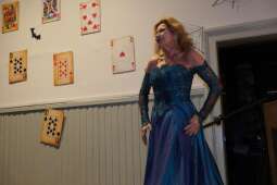 dscf8683.jpg-Zabawa Andrzejkowa 2024 z wieloma ucztami.