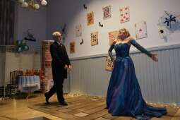 dscf8684.jpg-Zabawa Andrzejkowa 2024 z wieloma ucztami.