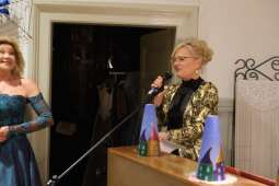 dscf8686.jpg-Zabawa Andrzejkowa 2024 z wieloma ucztami.