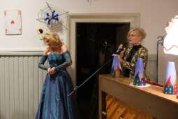 dscf8687.jpg-Zabawa Andrzejkowa 2024 z wieloma ucztami.