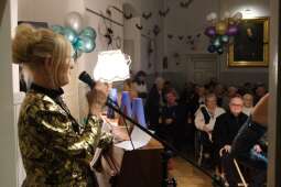 dscf8689.jpg-Zabawa Andrzejkowa 2024 z wieloma ucztami.