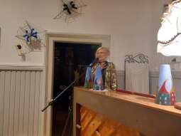 dscf8704 (5).jpg-Zabawa Andrzejkowa 2024 z wieloma ucztami.