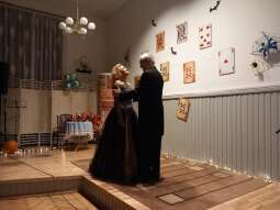 dscf8704 (6).jpg-Zabawa Andrzejkowa 2024 z wieloma ucztami.