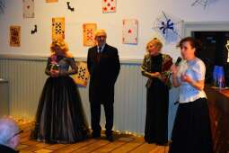 dscf8708.jpg-Zabawa Andrzejkowa 2024 z wieloma ucztami.