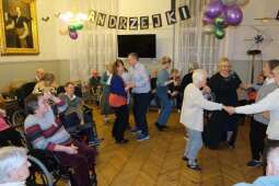 dscf8734.jpg-Zabawa Andrzejkowa 2024 z wieloma ucztami.