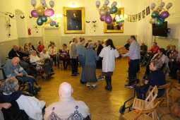 dscf8740.jpg-Zabawa Andrzejkowa 2024 z wieloma ucztami.