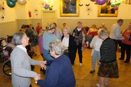 dscf8752.jpg-Zabawa Andrzejkowa 2024 z wieloma ucztami.