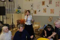 dscf8757.jpg-Zabawa Andrzejkowa 2024 z wieloma ucztami.