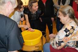 dscf8766.jpg-Zabawa Andrzejkowa 2024 z wieloma ucztami.