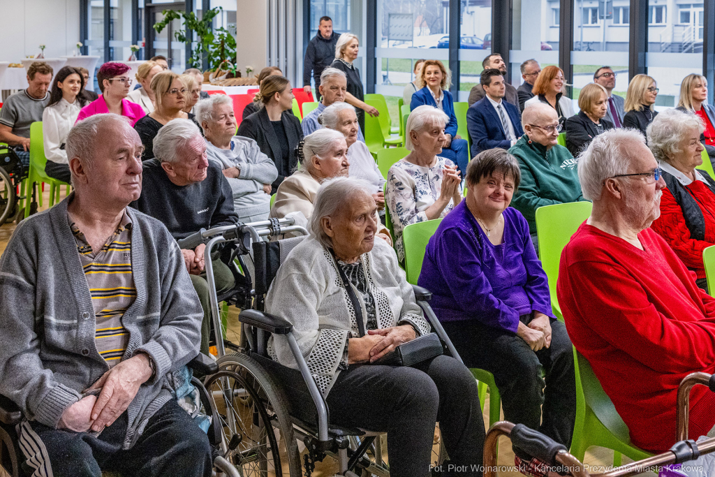 pw_349_010_fot. piotr wojnarowski.jpg-DPS, Praska, Miszalski, Klaman, dom pomocy społecznej, nowy  Autor: P. Wojnarowski