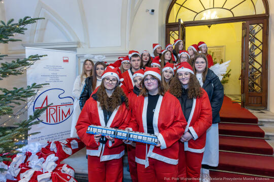 Mikołaje, dzieci, paczki, Miszalski, Szpital Żeromskiego, MPK