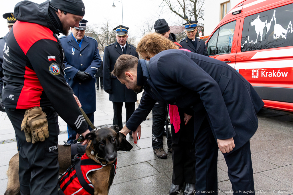 Miszalski, przekazanie, samochody, Wawel, spotkanie, Honoris Gratia, Jastrząb, Dorota Marek, służ  Autor: P. Wojnarowski