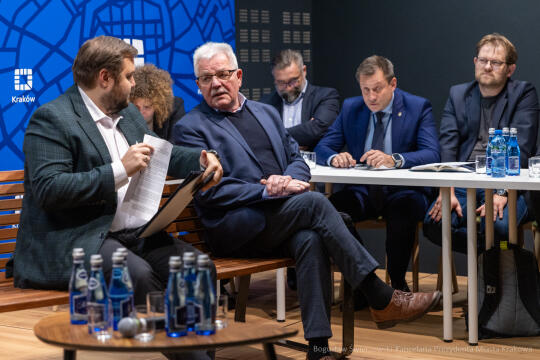 bs-241212-bsk_5889.jpg-Miszalski, Ławeczka