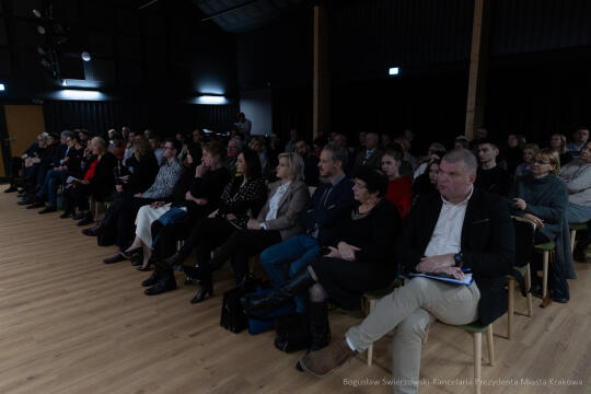 bs-241212-bsk_5992.jpg-Miszalski, Ławeczka