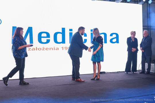 bs-241214-bsk_7524.jpg-gala, Sęk, Medicina