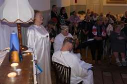 dscf9231.jpg-Jasełka z niespodziankami na Helclów.