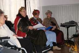 dscf9234.jpg-Jasełka z niespodziankami na Helclów.