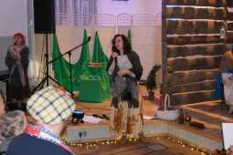 dscf9257.jpg-Jasełka z niespodziankami na Helclów.