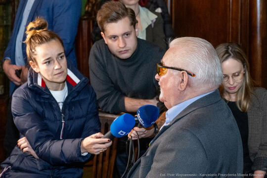 pw_406_011_fot. piotr wojnarowski.jpg-Miszalski, Wałęsa, spotkanie, zdjęcia, portret, UJ