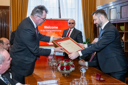 umk_6346.jpg-mistrz, zakon maltański, Miszalski, spotkanie, zdjęcia