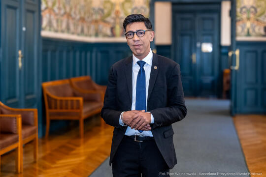 pw_417_03_fot. piotr wojnarowski.jpg-Miszalski, spotkanie, Younous Omarjee, zdjęcia