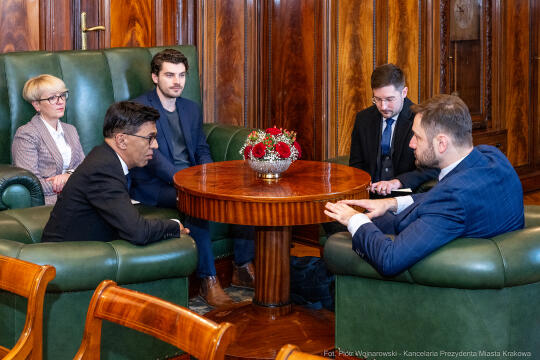 pw_417_08_fot. piotr wojnarowski.jpg-Miszalski, spotkanie, Younous Omarjee, zdjęcia