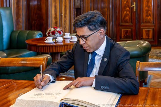 pw_417_14_fot. piotr wojnarowski.jpg-Miszalski, spotkanie, Younous Omarjee, zdjęcia