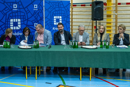 Miszalski, Ławka Dialogu, Czyżyny, zdjęcia, Kracik, Mazur, mieszkańcy, SP 155