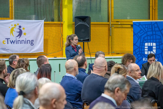 Miszalski, Ławka Dialogu, Czyżyny, zdjęcia, Kracik, Mazur, mieszkańcy, SP 155