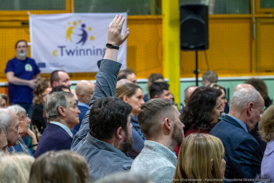 Miszalski, Ławka Dialogu, Czyżyny, zdjęcia, Kracik, Mazur, mieszkańcy, SP 155