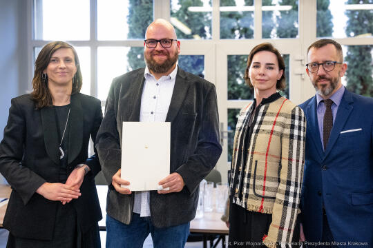 pw_423_48_fot. piotr wojnarowski.jpg-Klaman, MPCU, MKRPA, Rozrywka, powołania, akty, zdjęcia