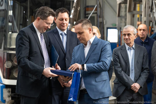 Miszalski, MPK, zdjęcia, Kosek, jubileusz, 150 lat, uroczystość, tort