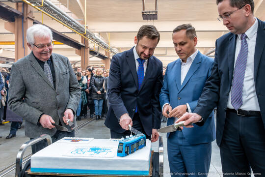 Miszalski, MPK, zdjęcia, Kosek, jubileusz, 150 lat, uroczystość, tort