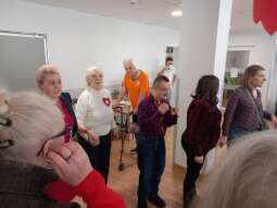 20250219_110804.jpg-Walentynkowa zabawa karnawałowa w DPS przy ul. Praskiej 27.