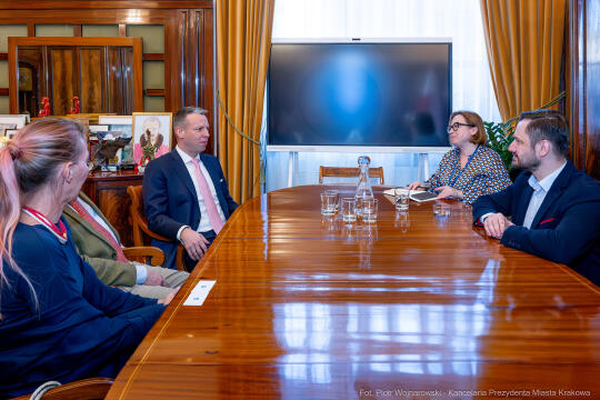 pw_432_008_fot. piotr wojnarowski.jpg-Miszalski, Motorola, zdjęcia, spotkanie